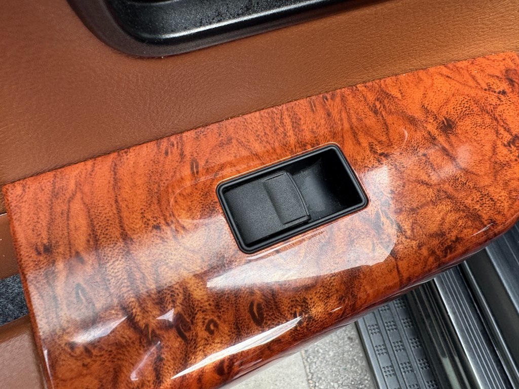 2018 Toyota Sequoia Platinum photo 27