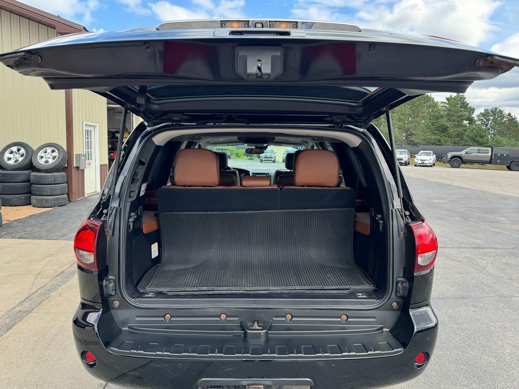 2018 Toyota Sequoia Platinum photo 32