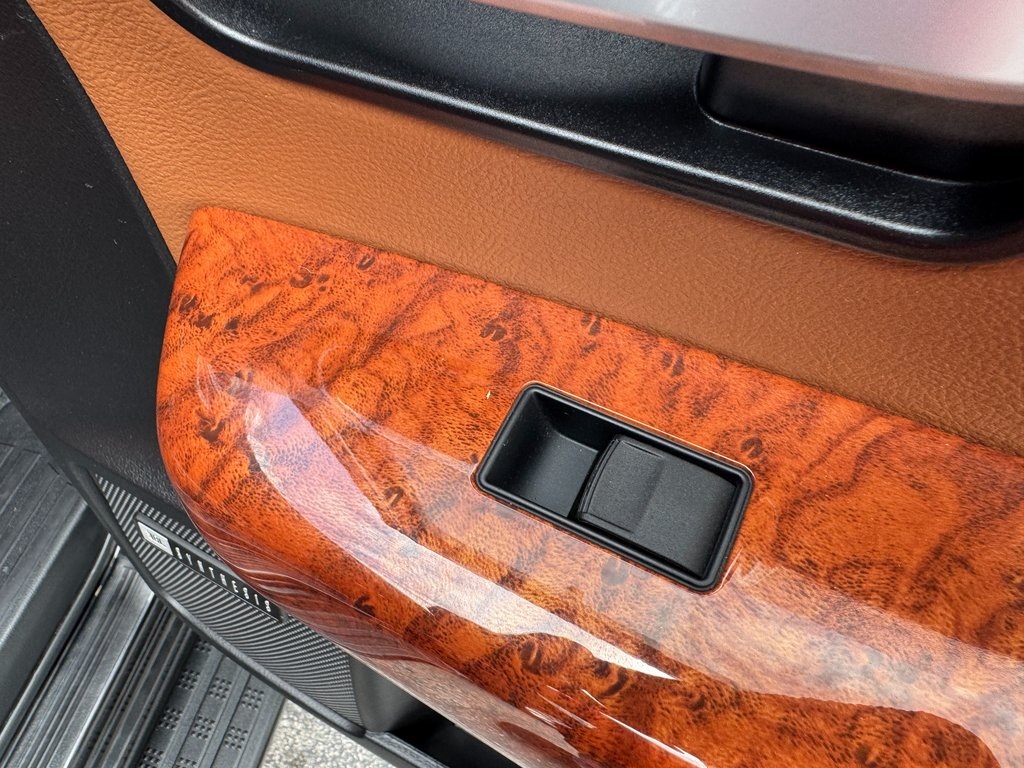 2018 Toyota Sequoia Platinum photo 36