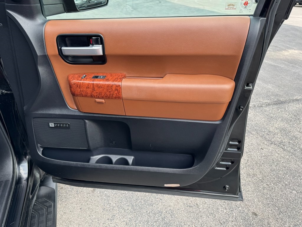 2018 Toyota Sequoia Platinum photo 39