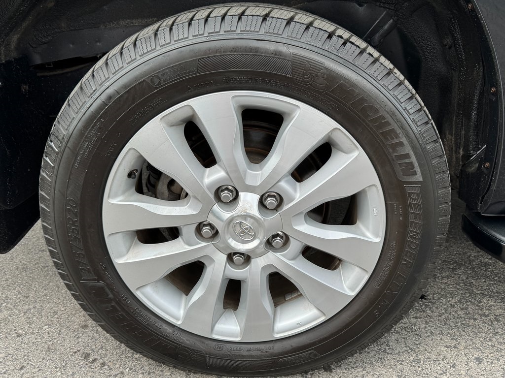 2018 Toyota Sequoia Platinum photo 43