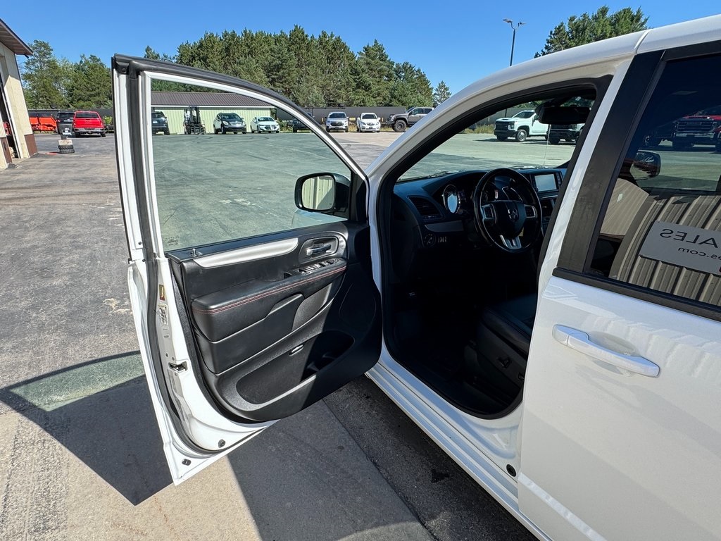 2019 Dodge Grand Caravan GT photo 9