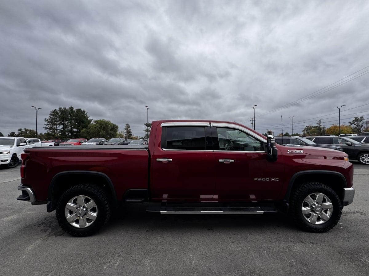 Photo 7 of this Chevrolet Silverado 2500HD