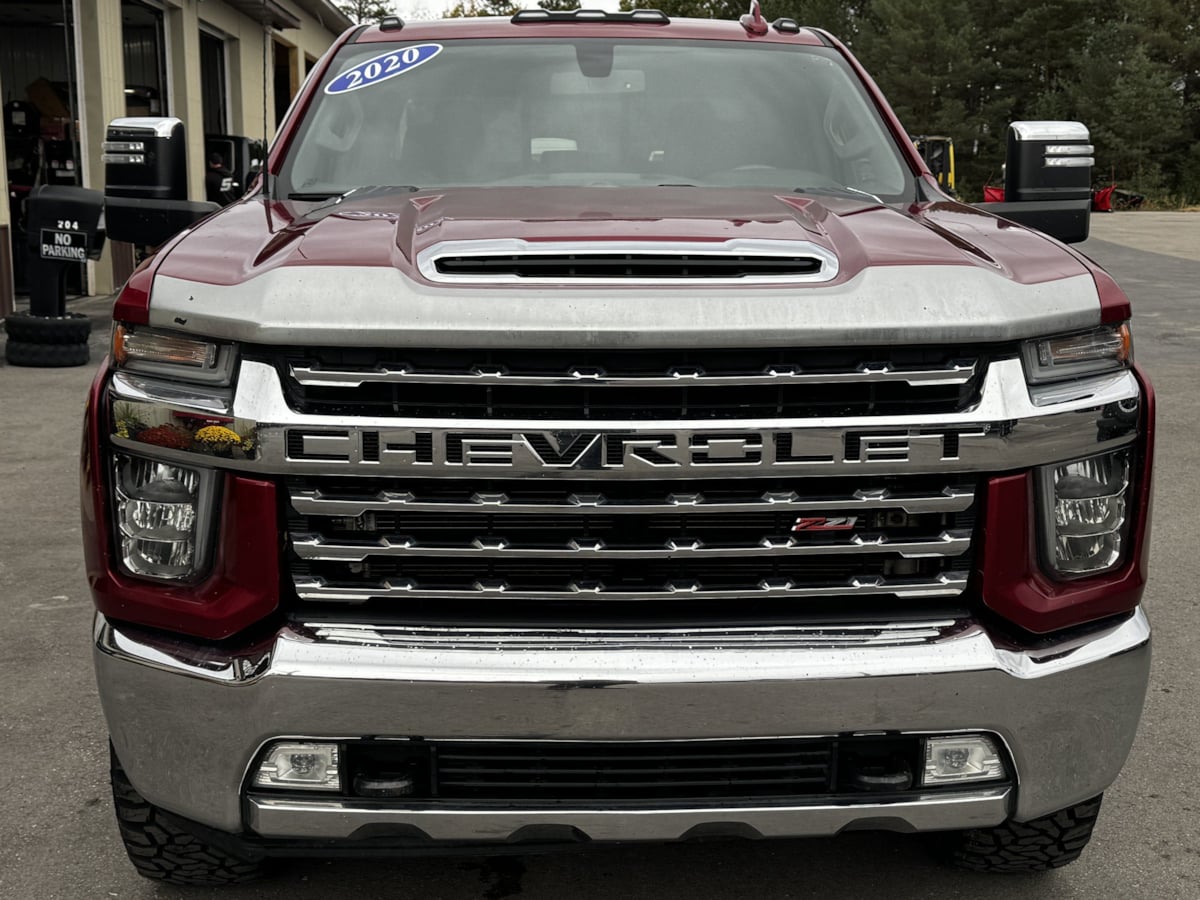 Photo 9 of this Chevrolet Silverado 2500HD
