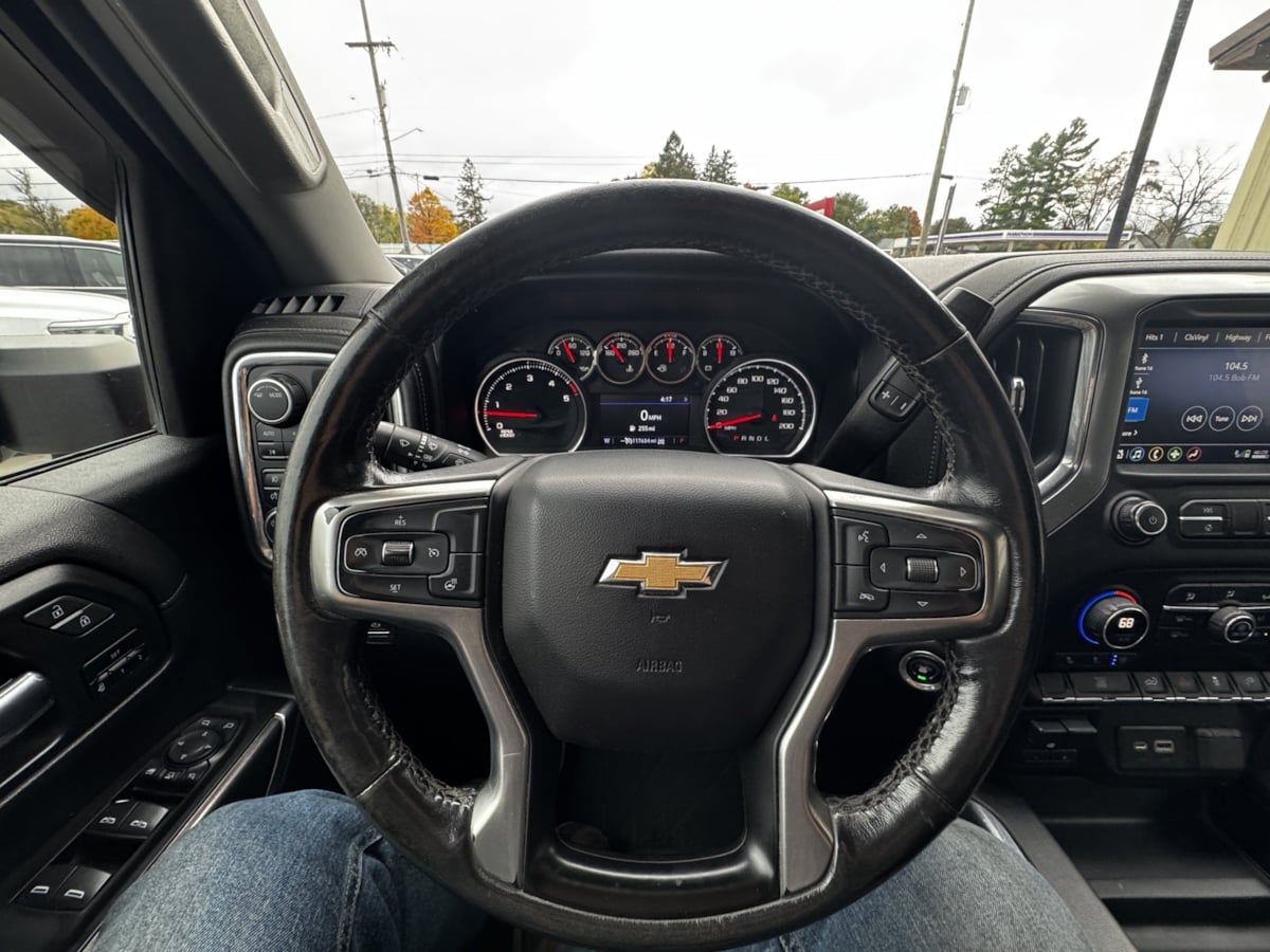 Photo 13 of this Chevrolet Silverado 2500HD