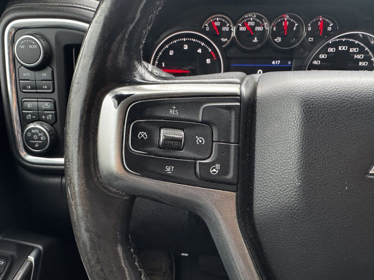 Photo 14 of this Chevrolet Silverado 2500HD