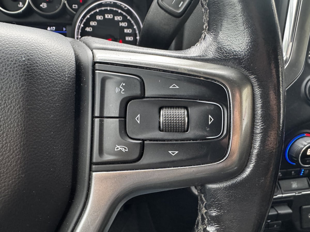 Photo 15 of this Chevrolet Silverado 2500HD