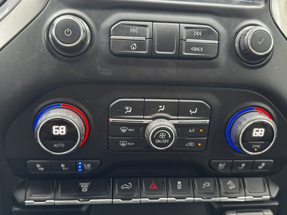Photo 20 of this Chevrolet Silverado 2500HD