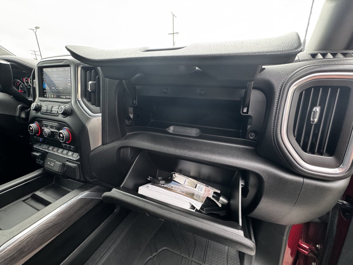 Photo 30 of this Chevrolet Silverado 2500HD