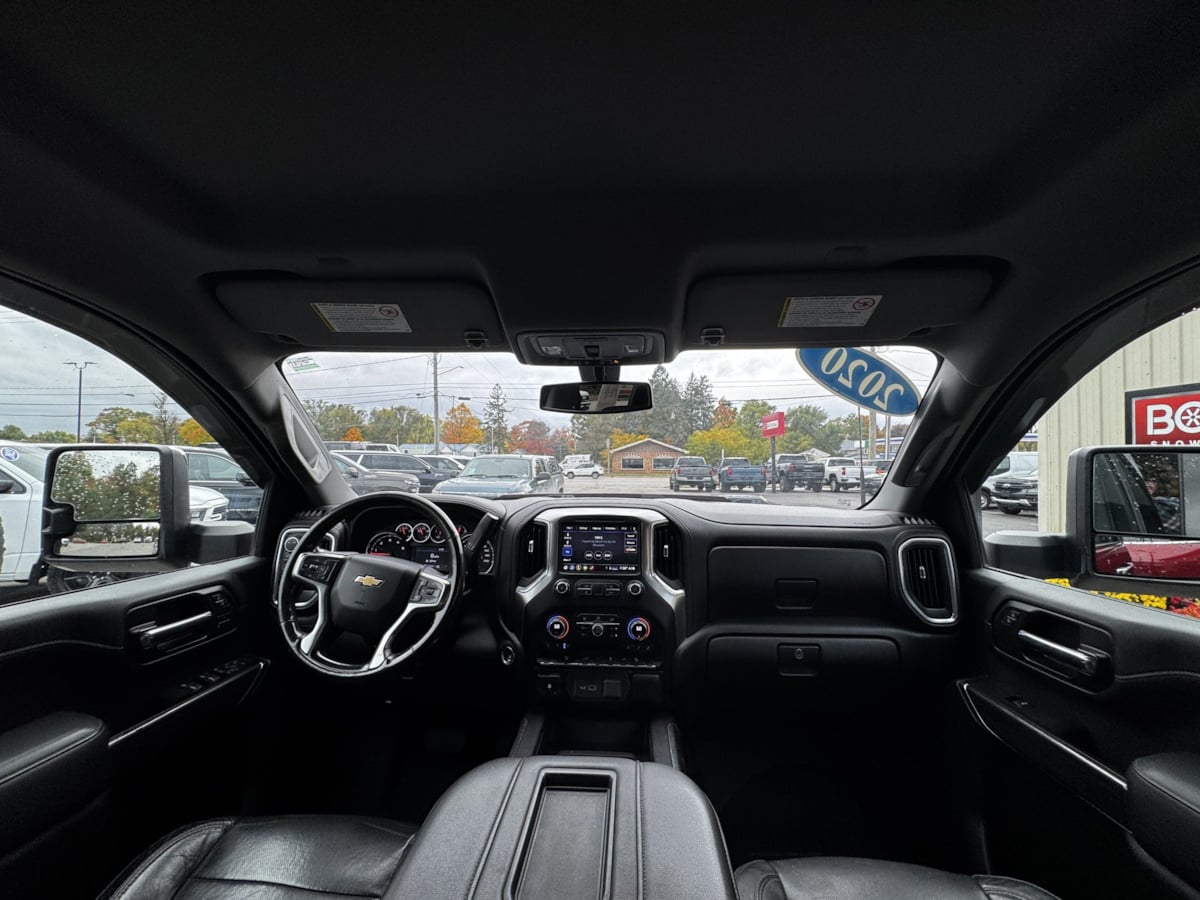 Photo 38 of this Chevrolet Silverado 2500HD