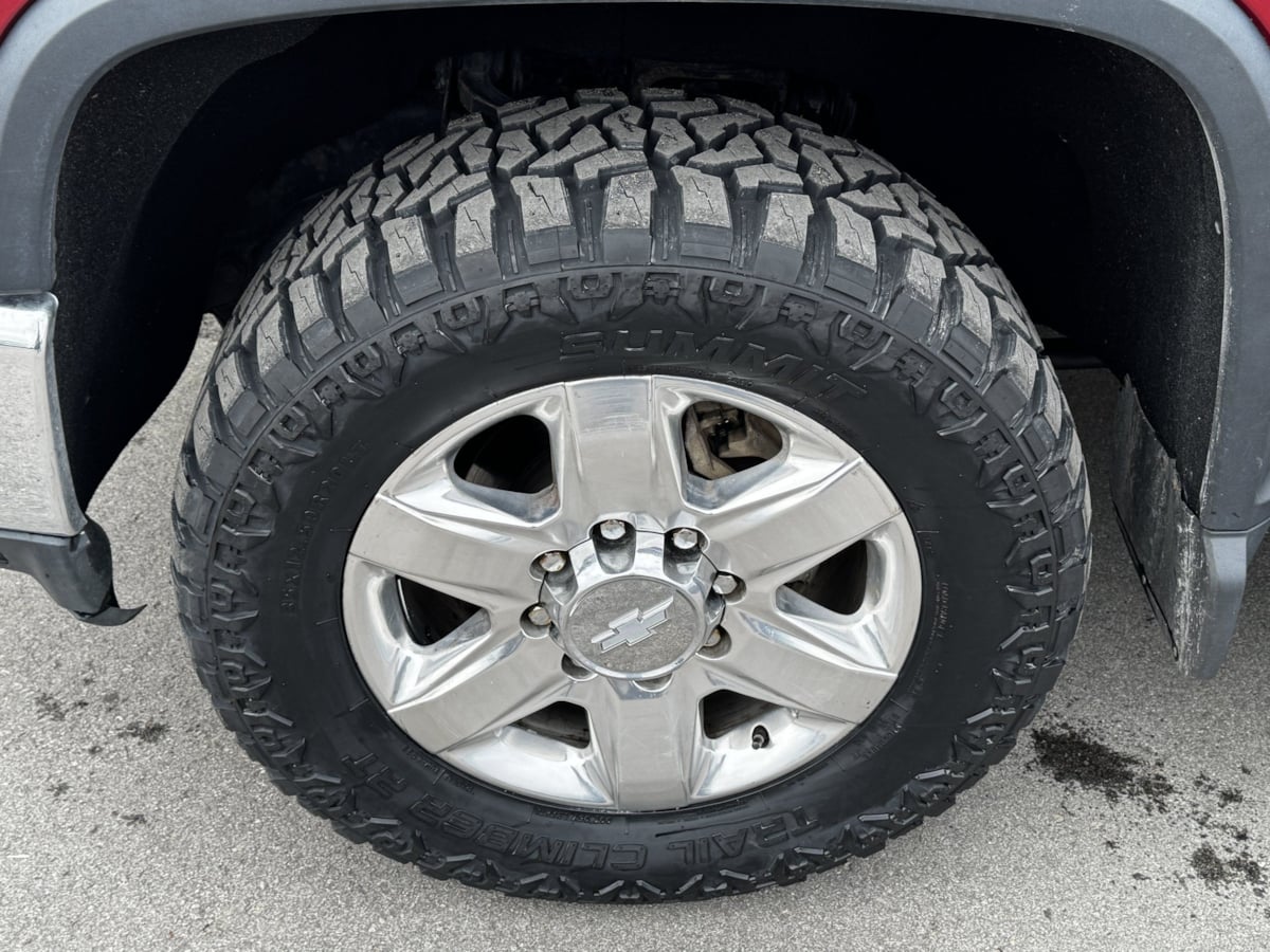 Photo 46 of this Chevrolet Silverado 2500HD