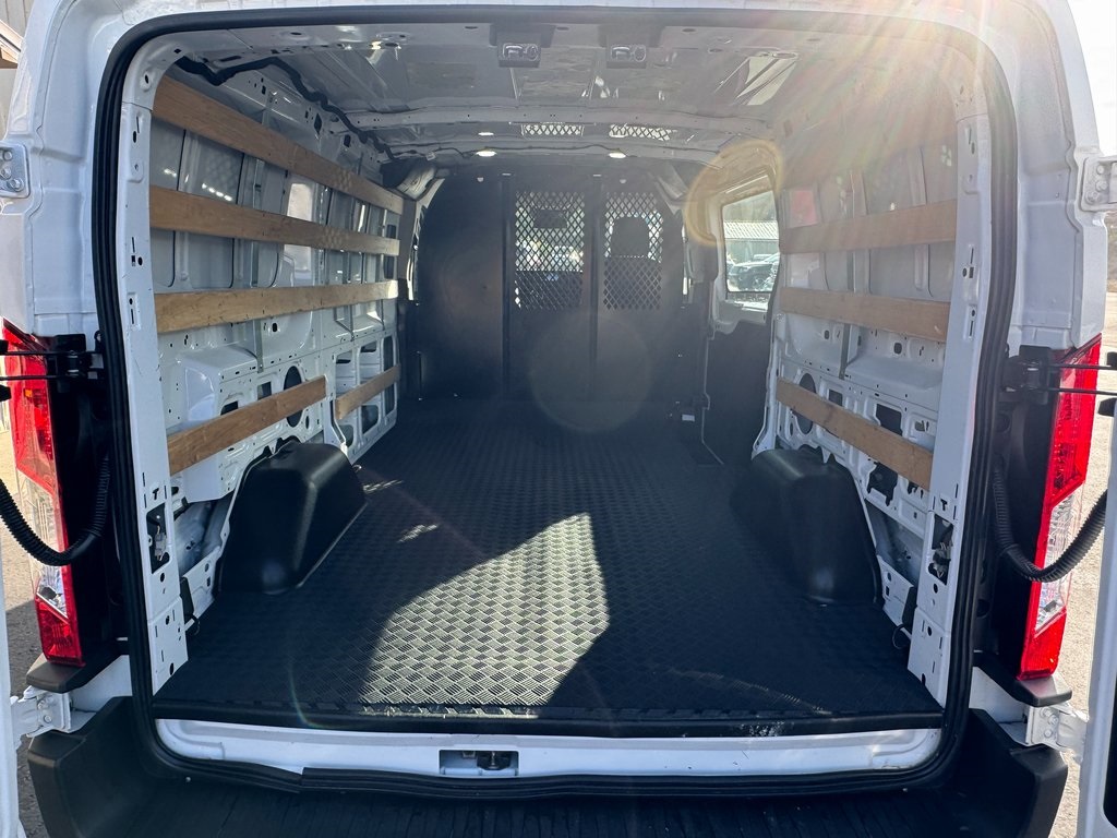 2023 Ford Transit Cargo Van photo 25
