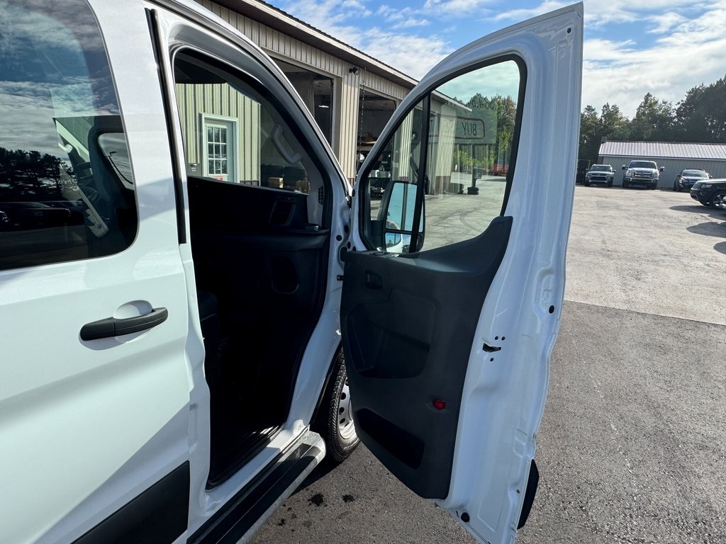2023 Ford Transit Cargo Van photo 28