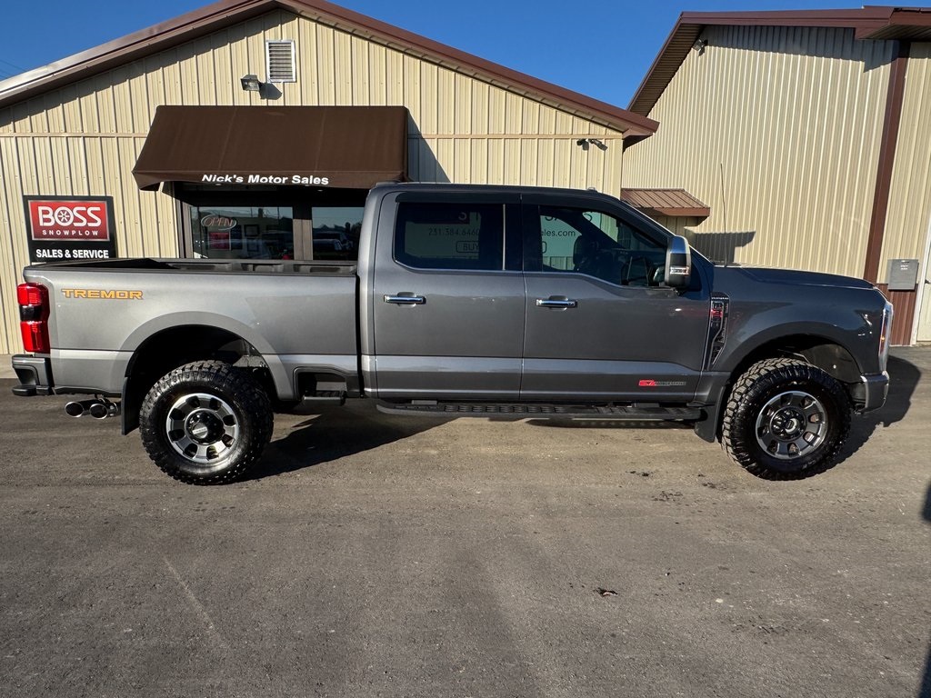 2024 Ford F-350 Platinum photo 2