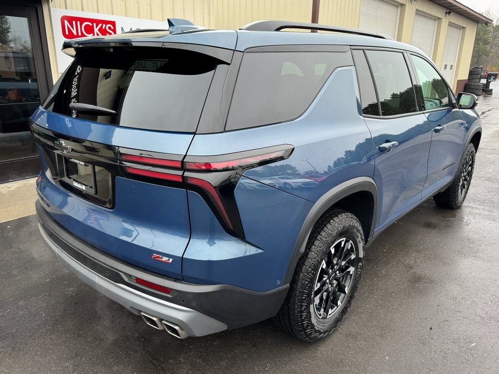 2024 Chevrolet Traverse Z71 photo 3