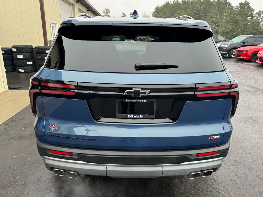 2024 Chevrolet Traverse Z71 photo 4