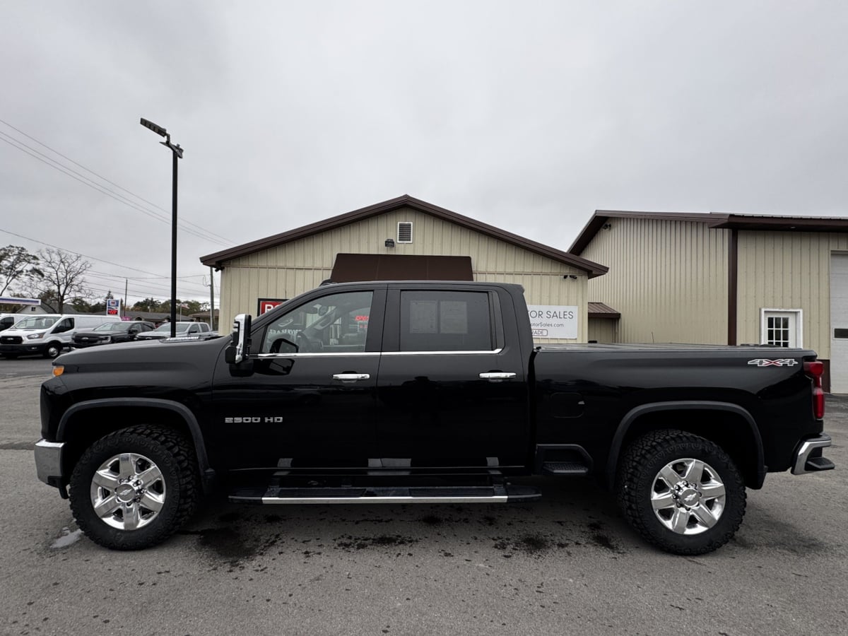 Photo 2 of this Chevrolet Silverado 2500HD