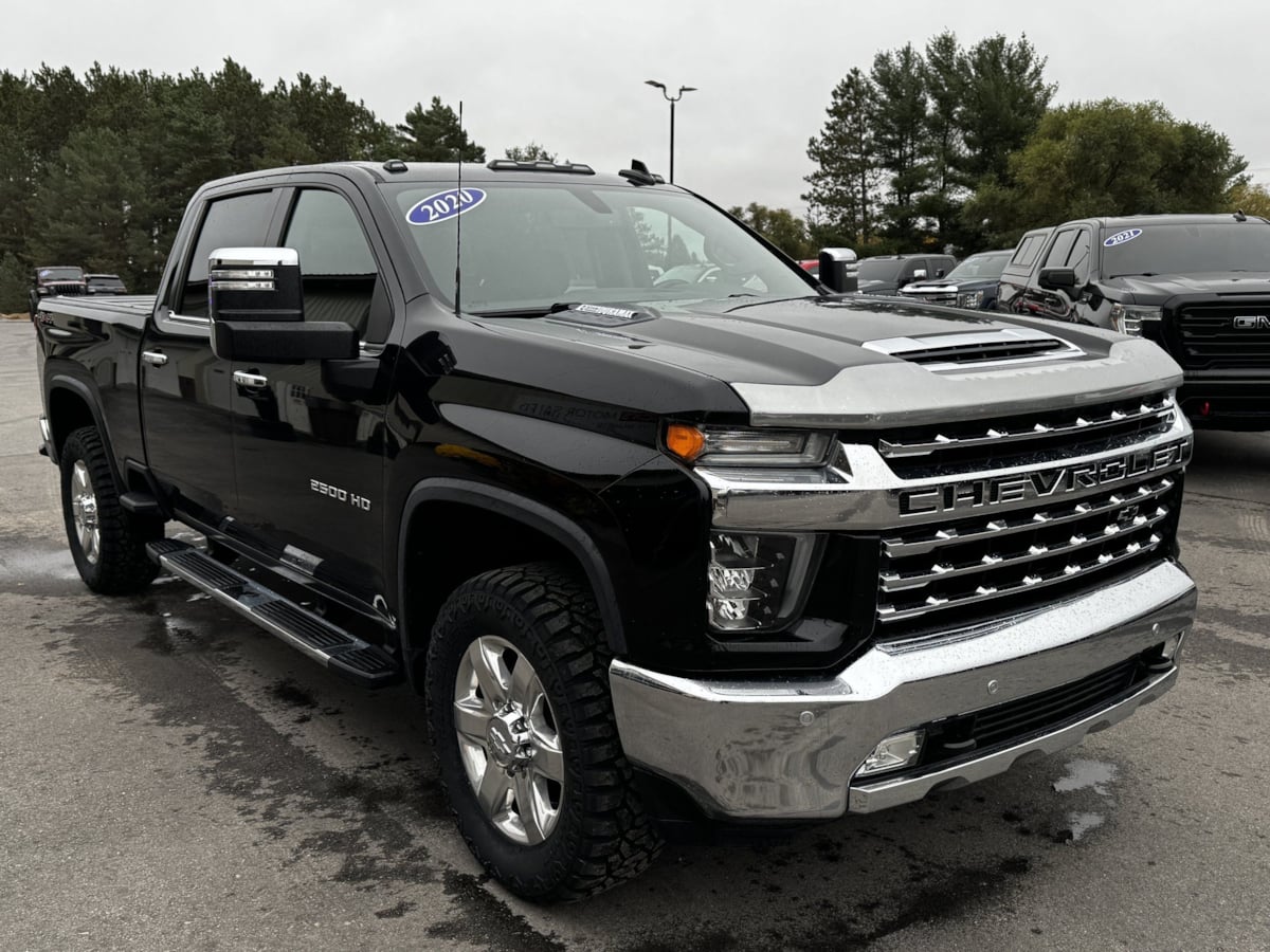 Photo 8 of this Chevrolet Silverado 2500HD