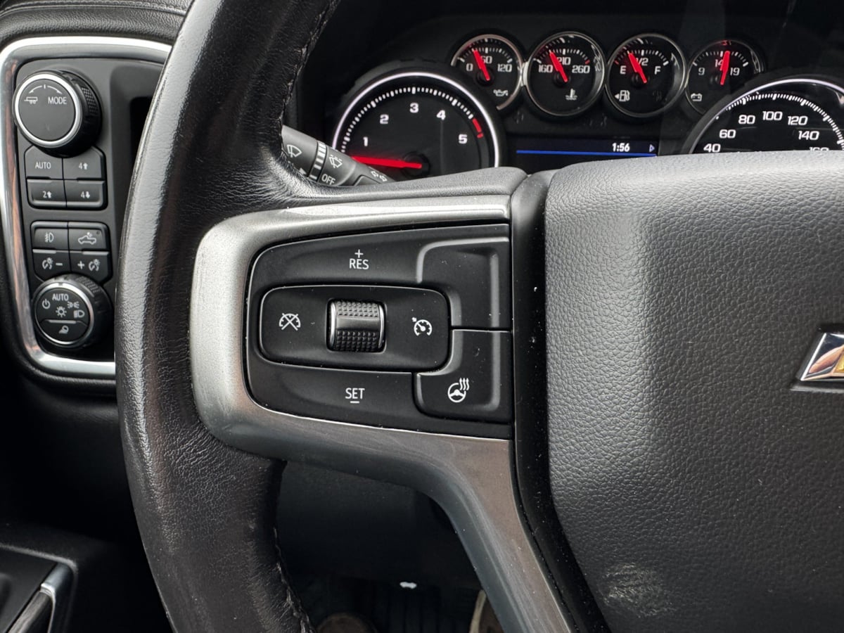 Photo 14 of this Chevrolet Silverado 2500HD