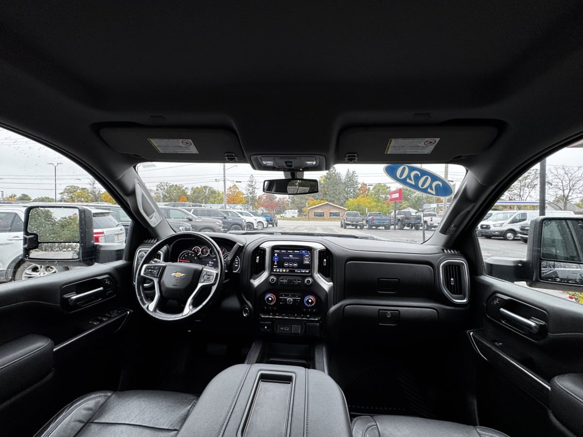 Photo 37 of this Chevrolet Silverado 2500HD