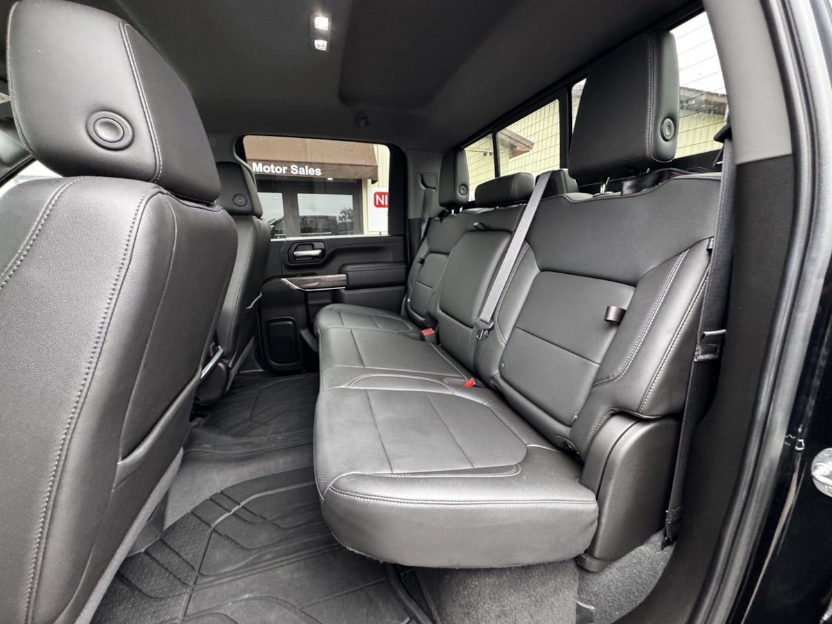 Photo 41 of this Chevrolet Silverado 2500HD