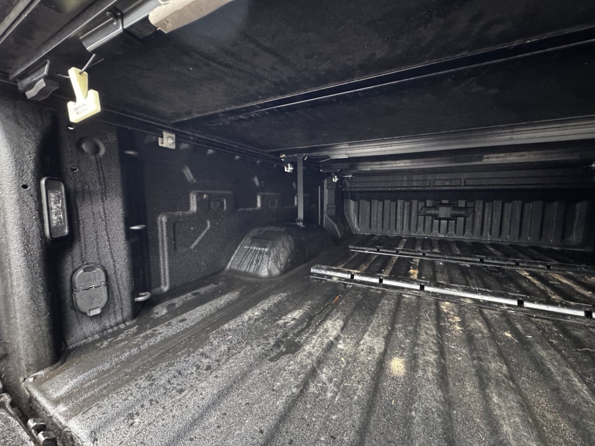 Photo 43 of this Chevrolet Silverado 2500HD