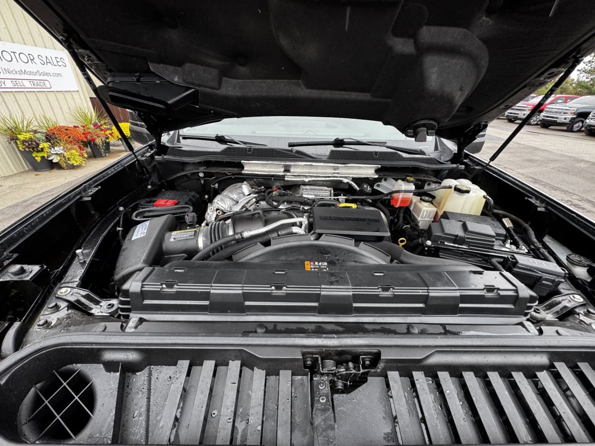 Photo 49 of this Chevrolet Silverado 2500HD