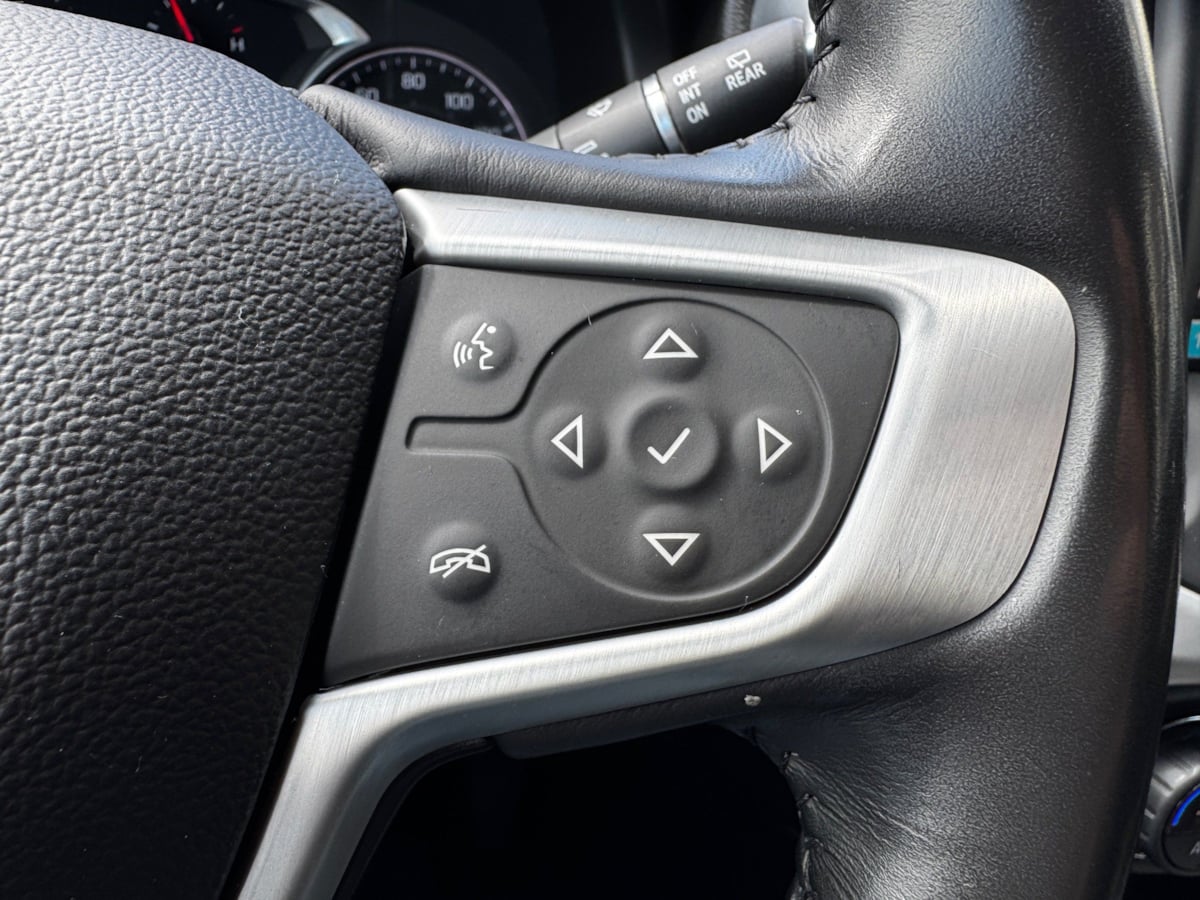 GMC Acadia photo 16