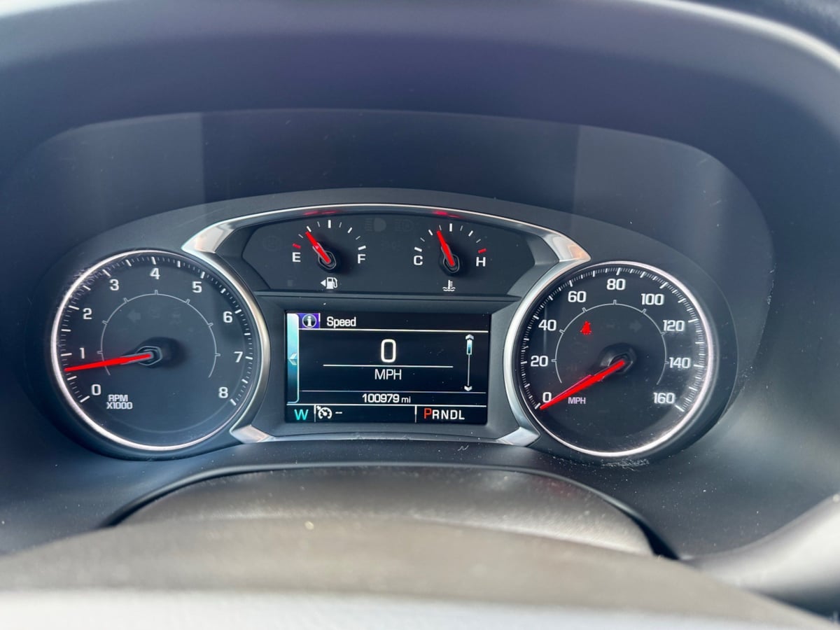 GMC Acadia photo 17