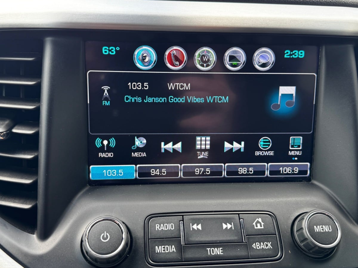 GMC Acadia photo 19