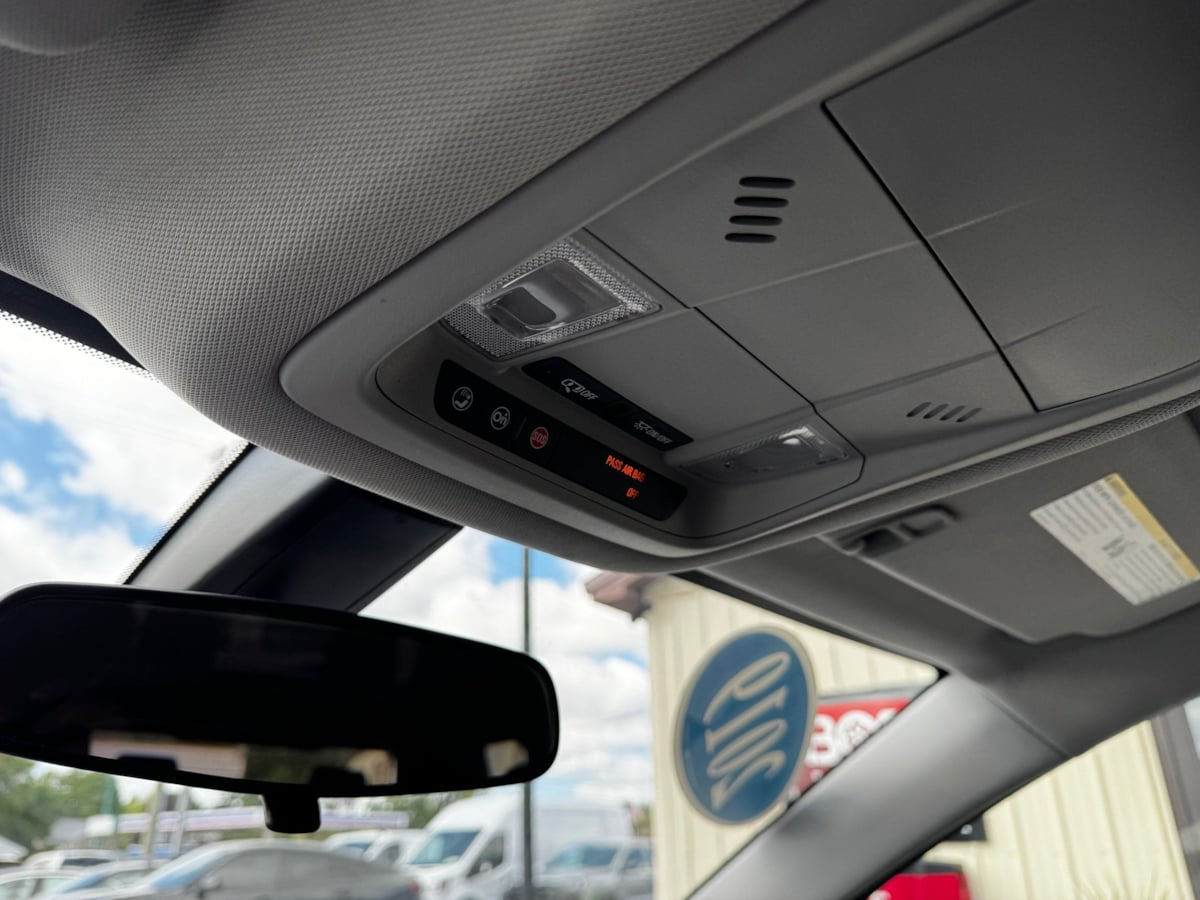 GMC Acadia photo 24