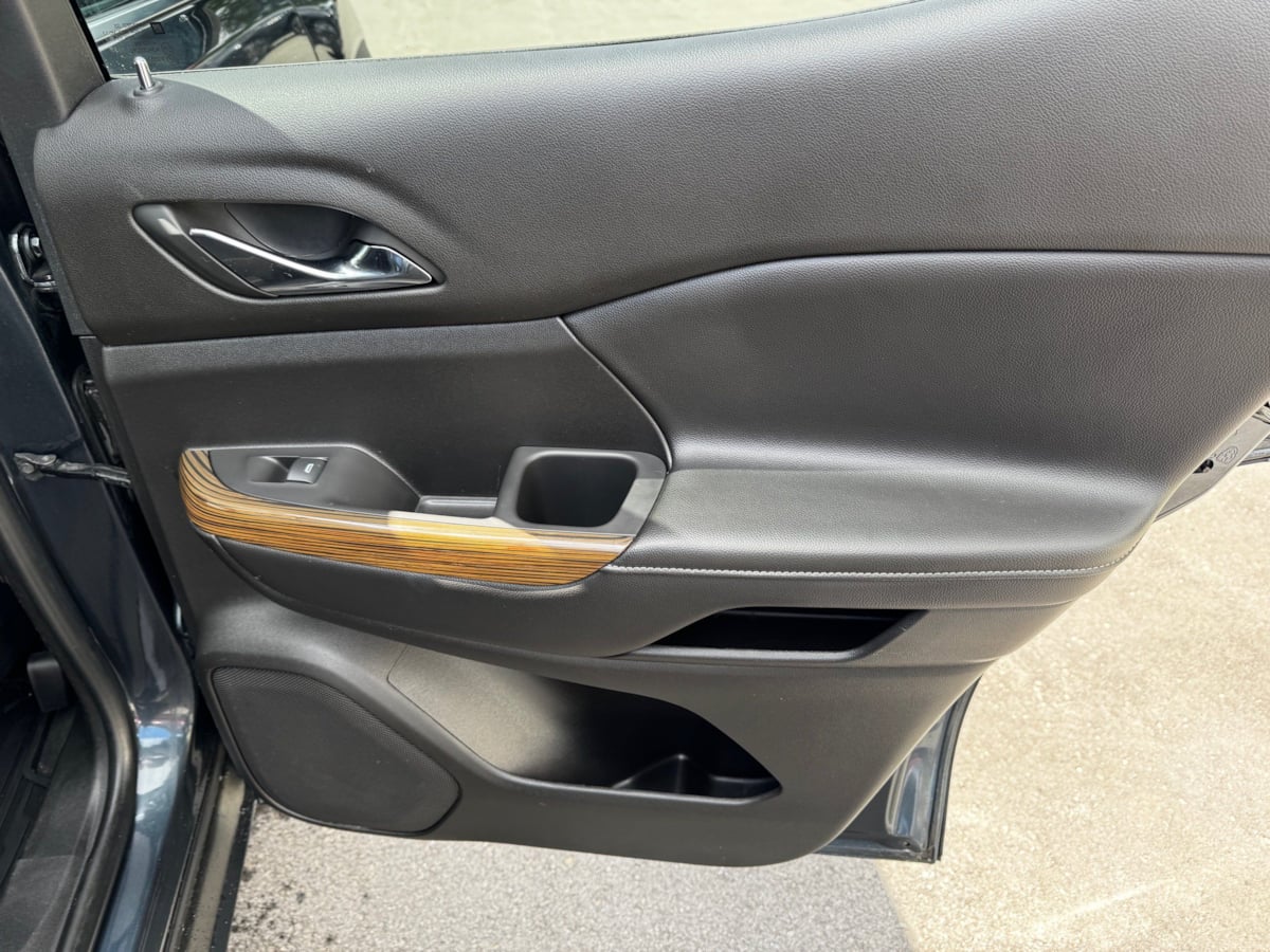 GMC Acadia photo 32