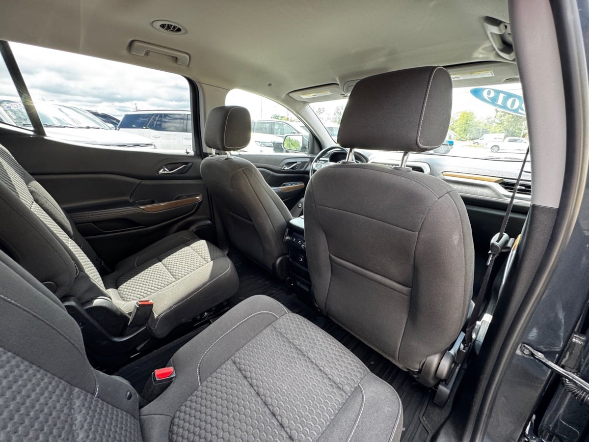 GMC Acadia photo 34