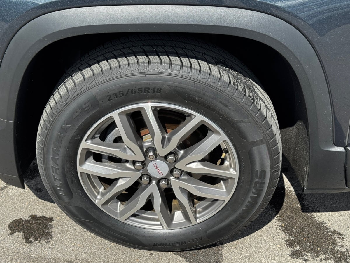 GMC Acadia photo 47