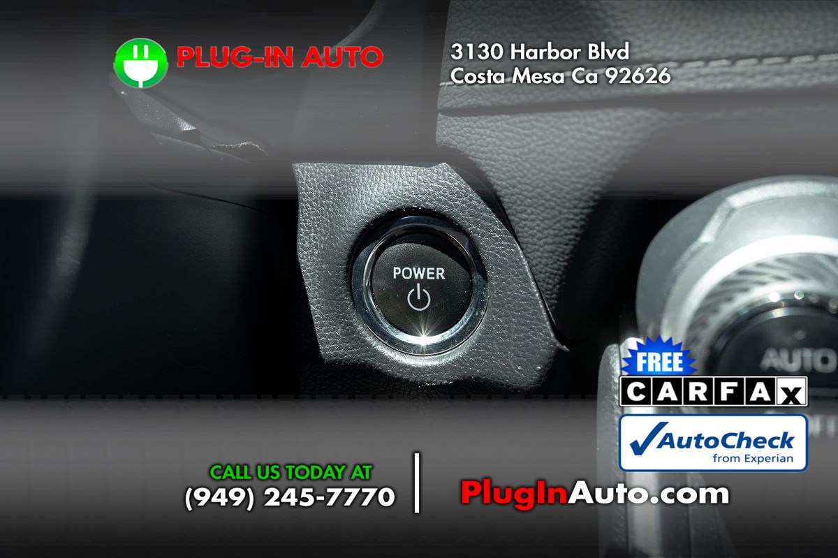 2023 Toyota RAV4 Hybrid XLE photo 20