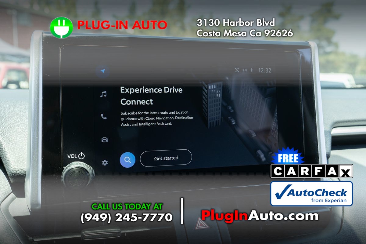 2023 Toyota RAV4 Hybrid XLE photo 21