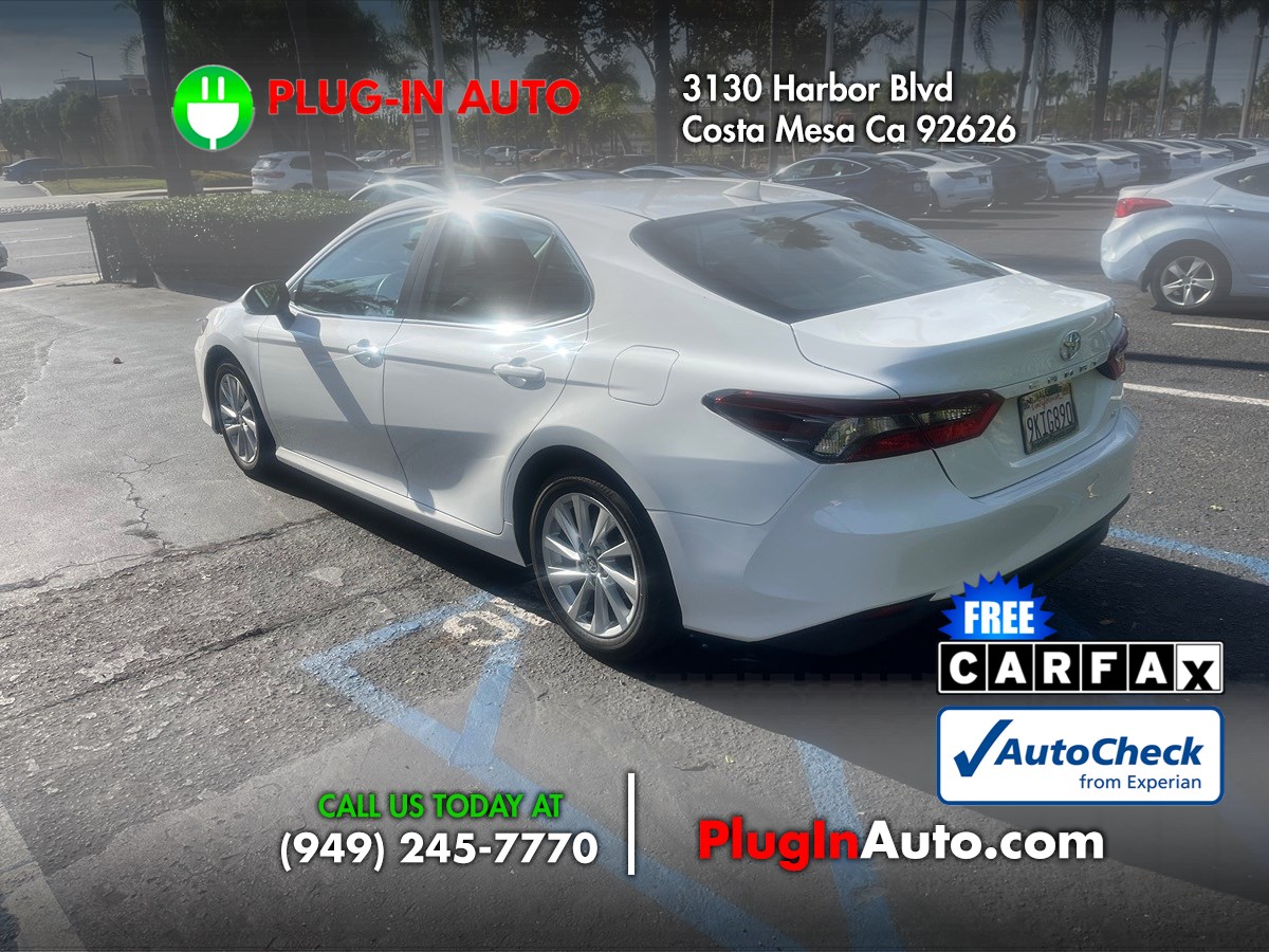 2024 Toyota Camry LE photo 4