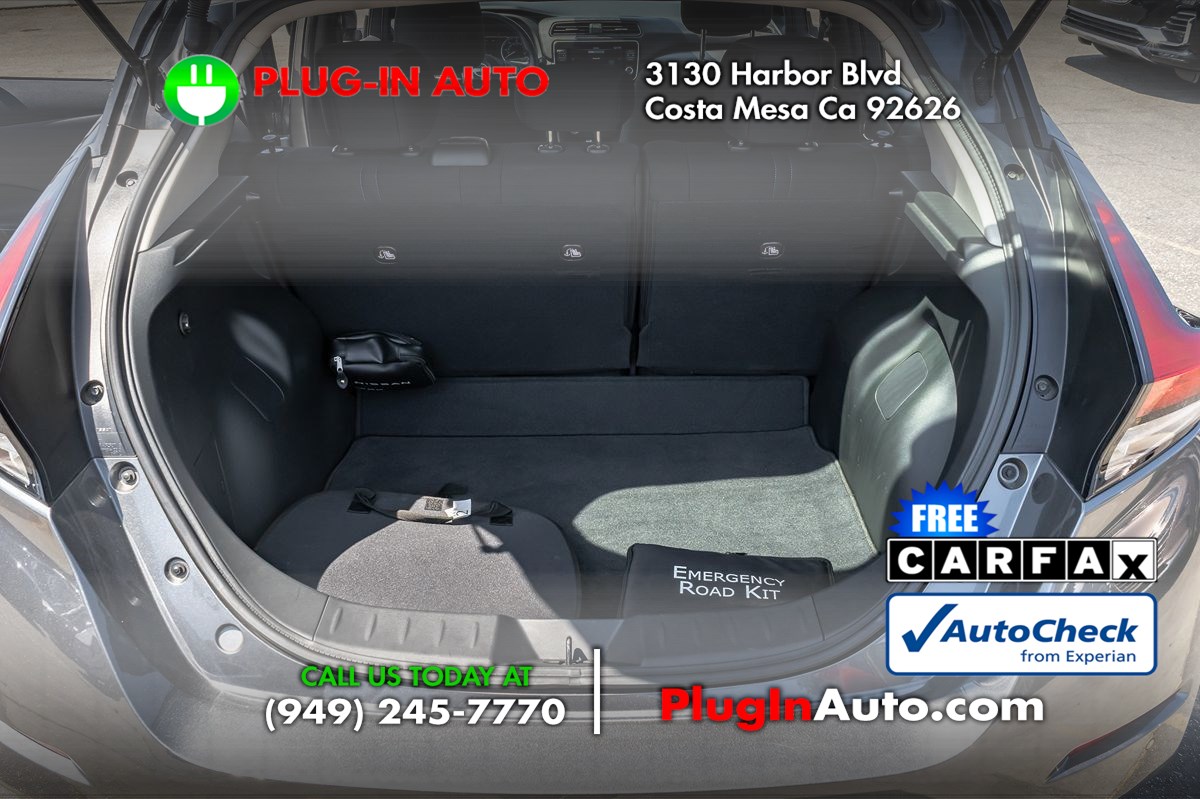 2024 Nissan Leaf S photo 10