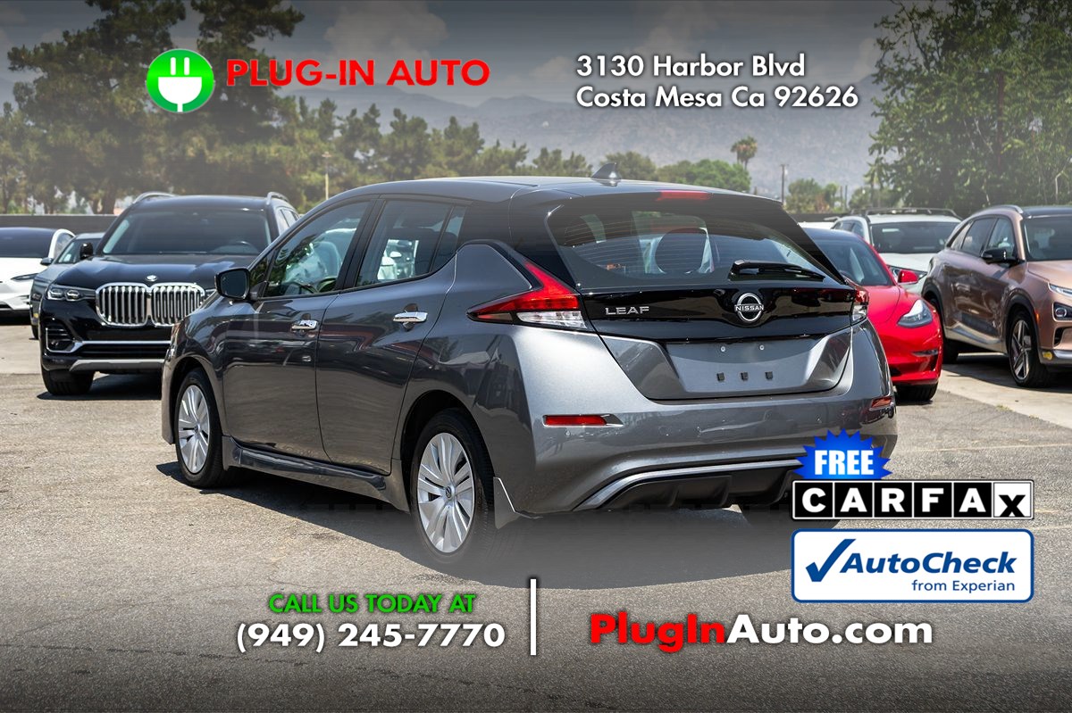 2024 Nissan Leaf S photo 2