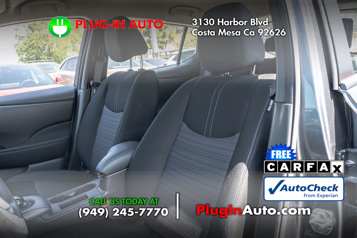 2024 Nissan Leaf S photo 6