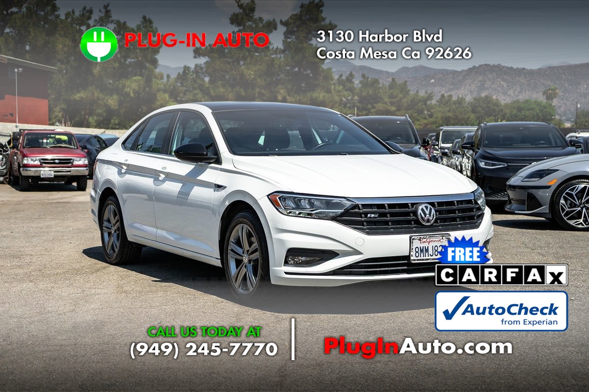 2019 Volkswagen Jetta R-Line photo 2