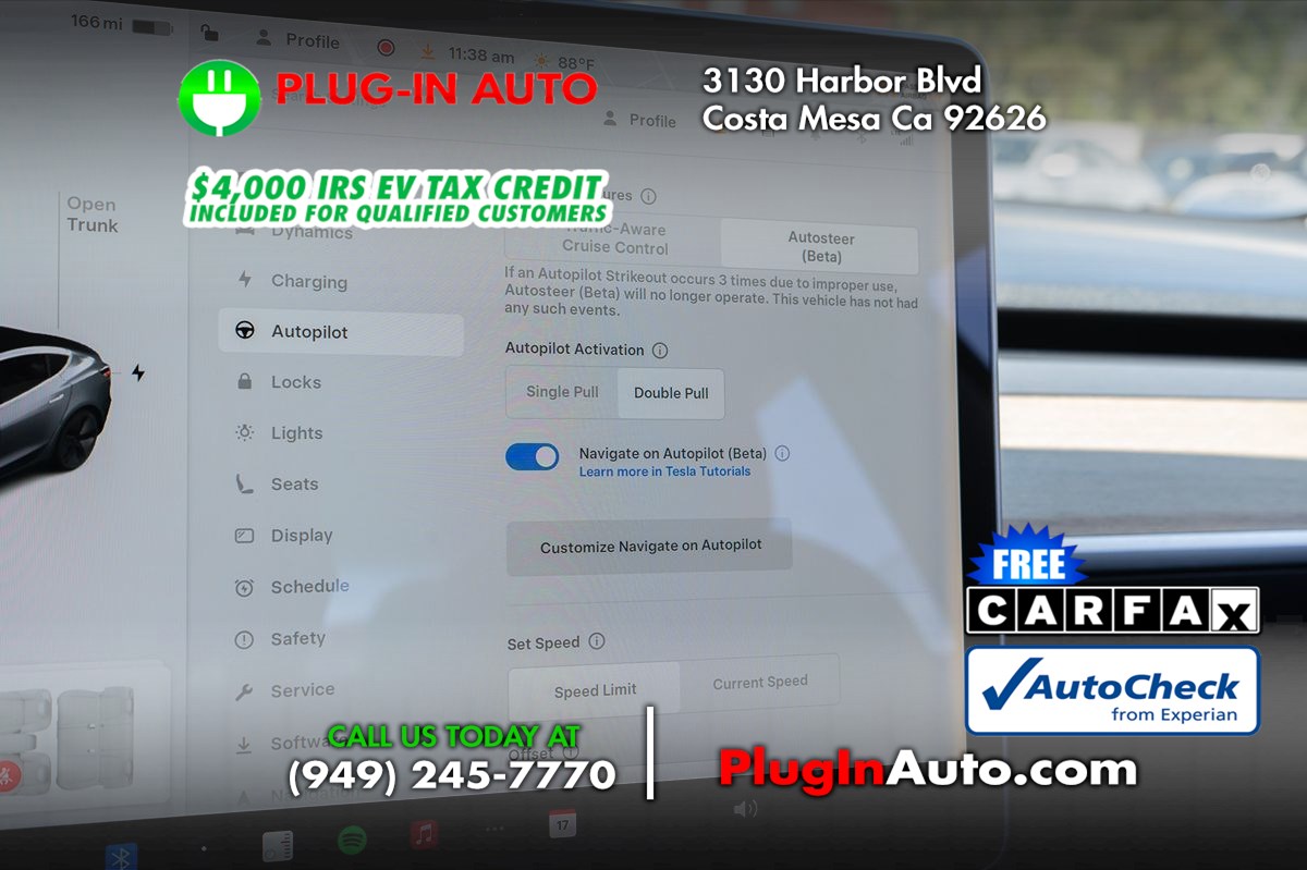2018 Tesla Model 3 Long Range photo 17