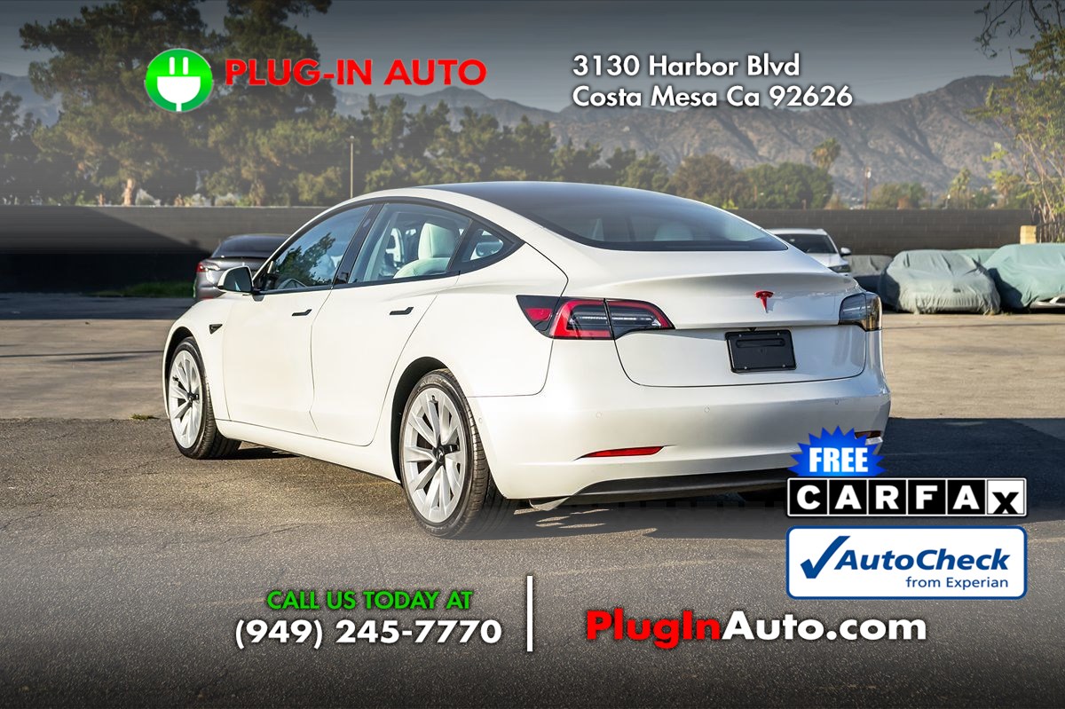 2021 Tesla Model 3 Standard Range Plus photo 2