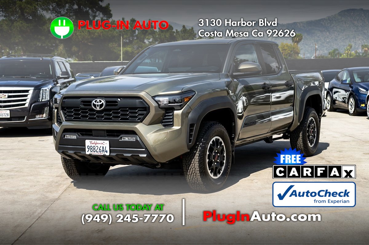 View vehicle photo 3
