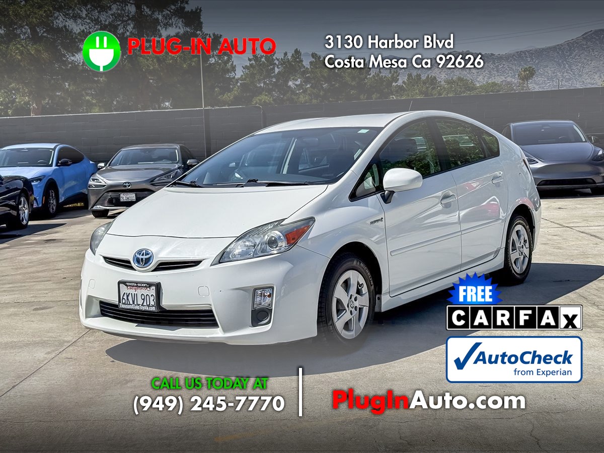 2010 Toyota Prius III's photo