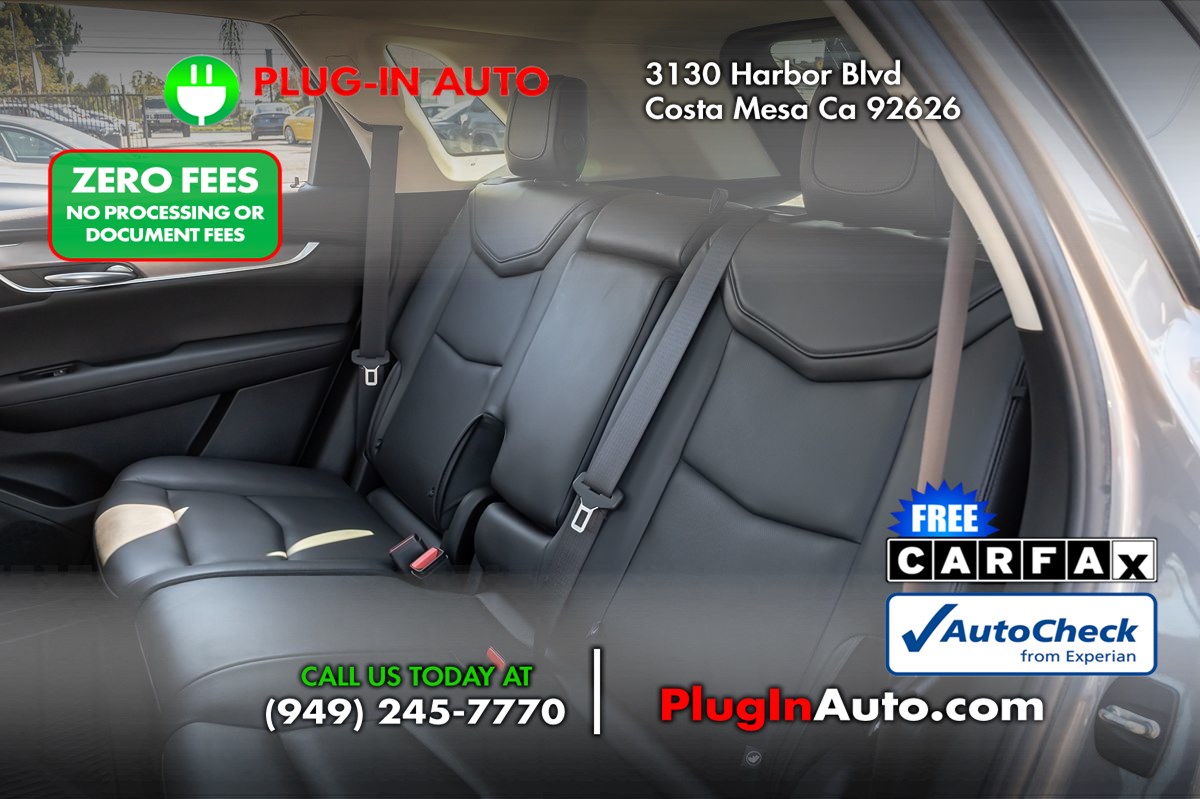 Photo 10 of this Cadillac XT5