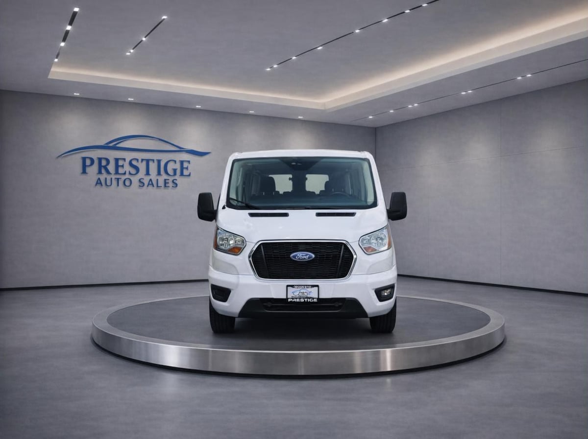 2021 Ford Transit Passenger Van XLT - Photo 2