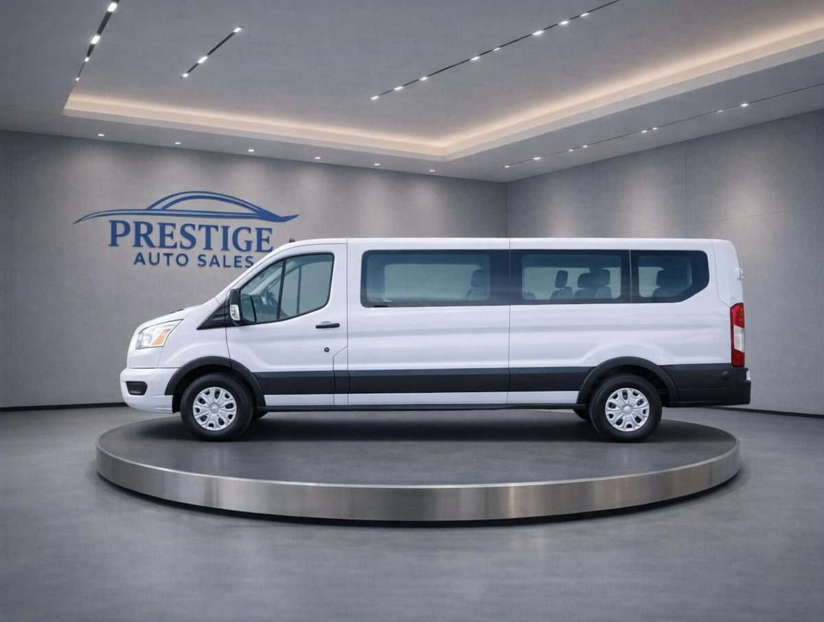 2021 Ford Transit Passenger Van XLT - Photo 3
