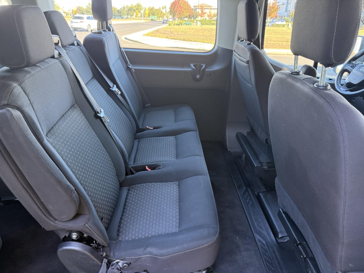 2021 Ford Transit Passenger Van XLT - Photo 8