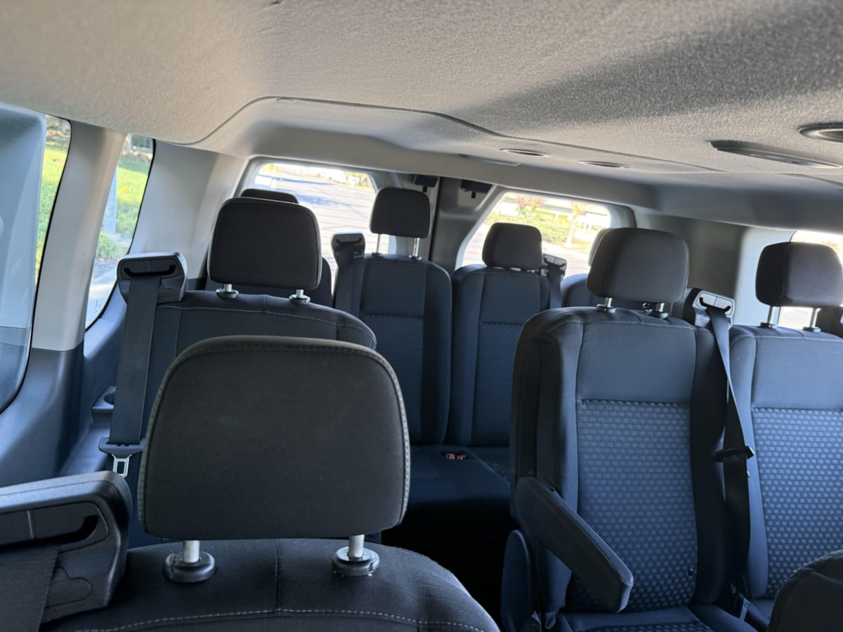 2021 Ford Transit Passenger Van XLT - Photo 9